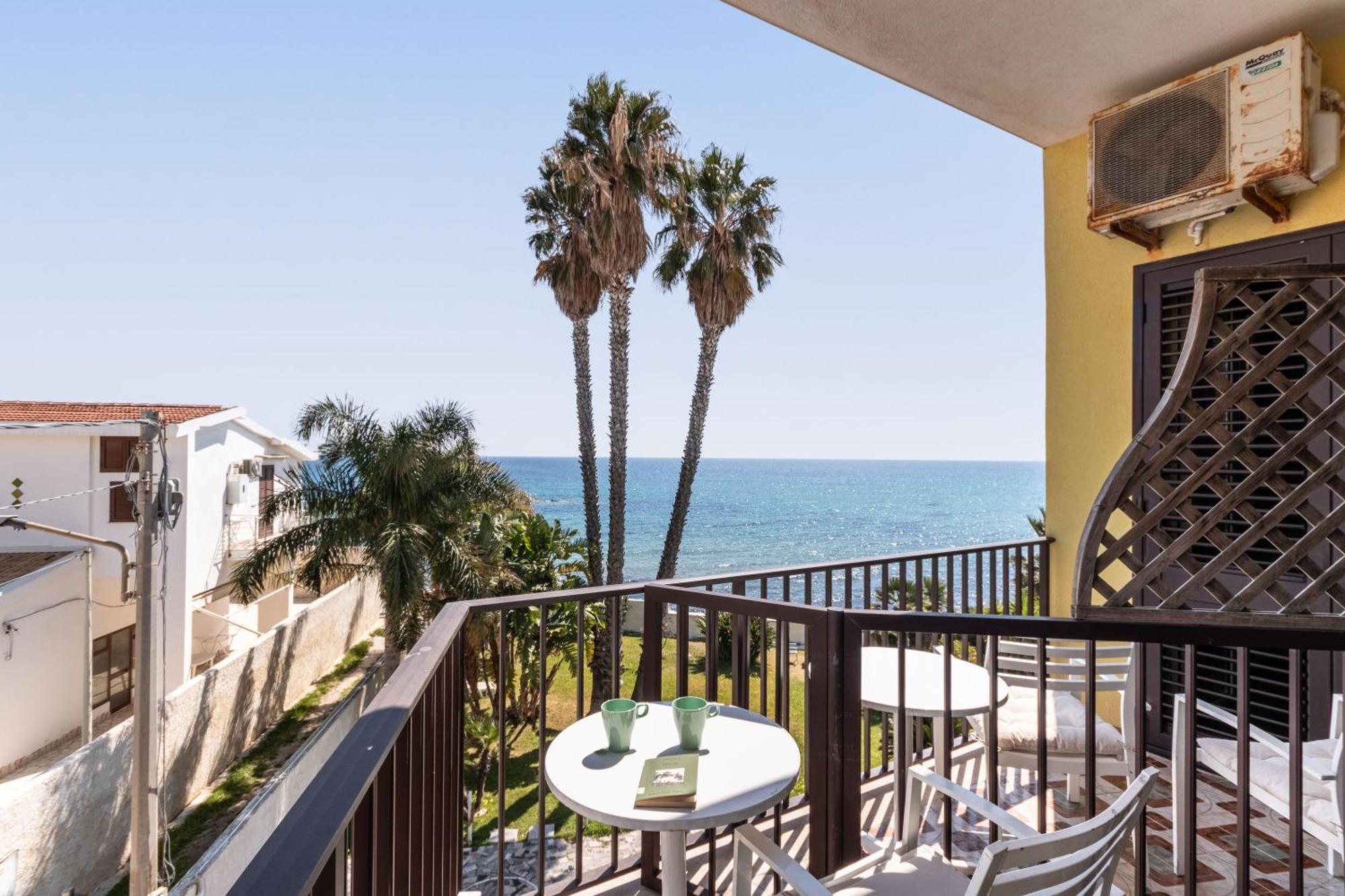 B&B La Terrazza Sul Mare Avola Luaran gambar
