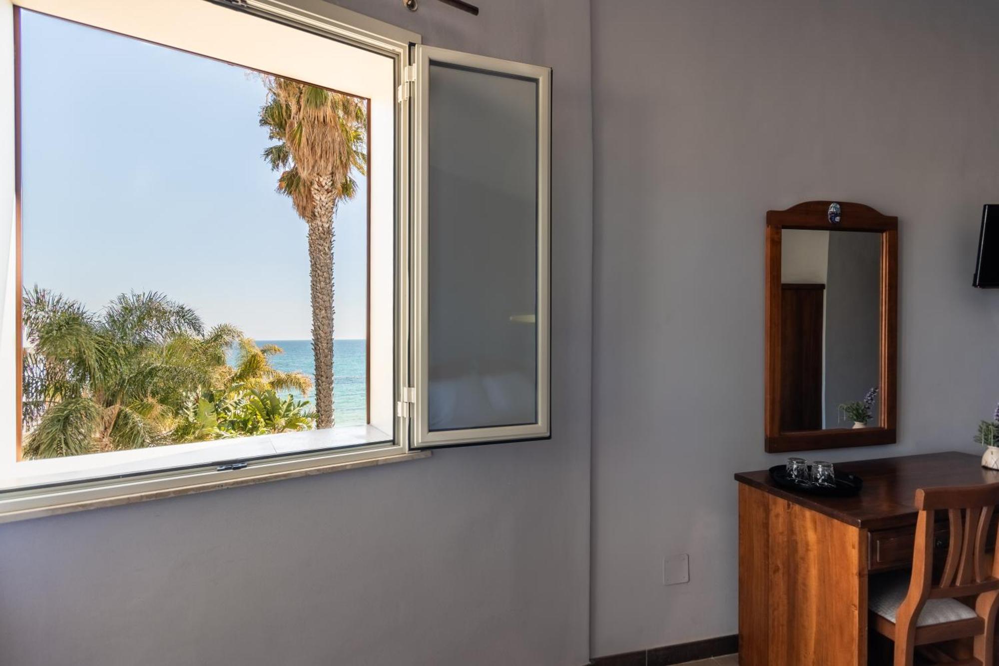 B&B La Terrazza Sul Mare Avola Luaran gambar